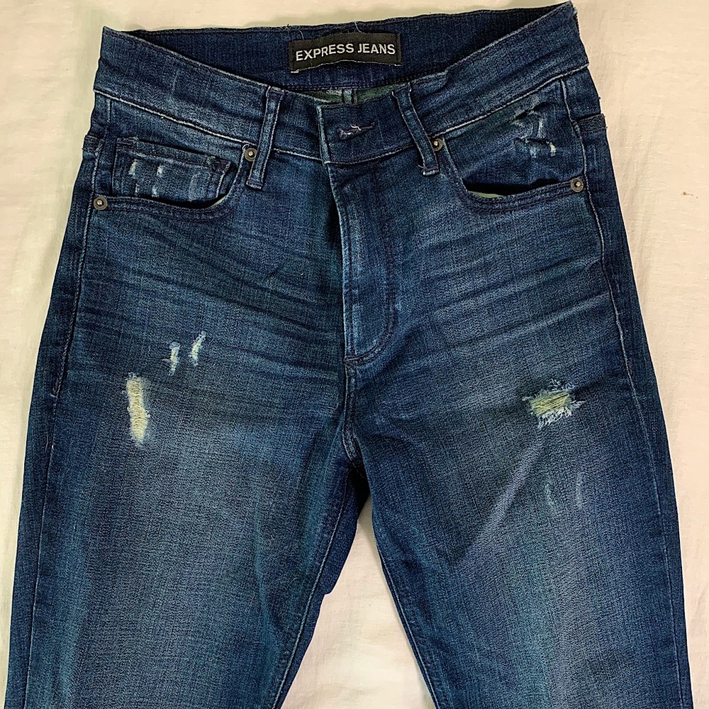 Last Chance - Express Distressed Jean - Size 4 - Picture 2 of 9